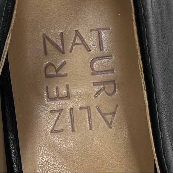 Naturalizer Black Leather Heels - Picture 7 of 8